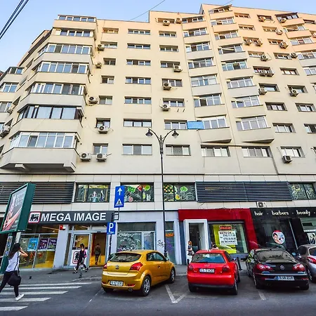Romana Lahovary Apartment
