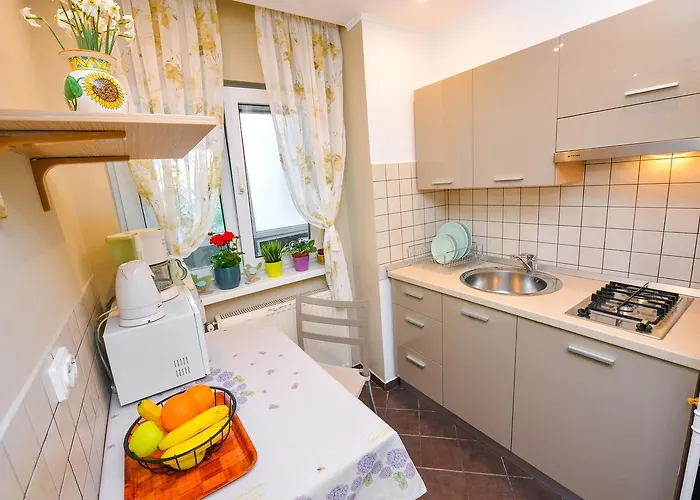 Romana Lahovary * Bukarest